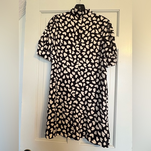 Ann Taylor Black and White Heart Print Dress size small - Picture 2 of 3
